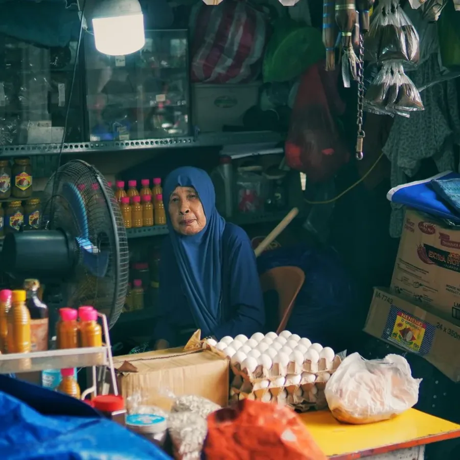 Hàng khô xếp gọn